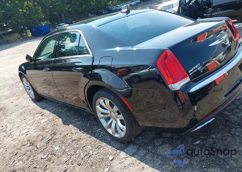 2018 Chrysler 300 Touring из США, поврежденный, VIN 2C3CCAAG8JH177080